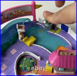 100% Complete 1997 vintage Polly Pocket Pool Party