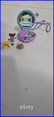 100% Complete vintage 1993 Polly Pocket Fuzzy Bunny Locket 100% Complete vintage 1993 Polly Pocket Fuzzy Bunny Locket
