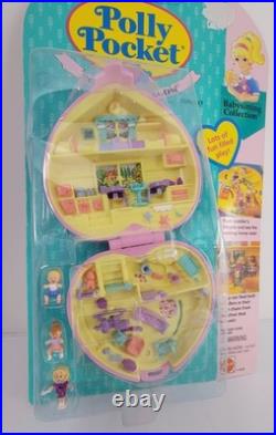 1994 Bluebird Toys Polly Pocket Babysitting Collection Perfect Playroom #11978