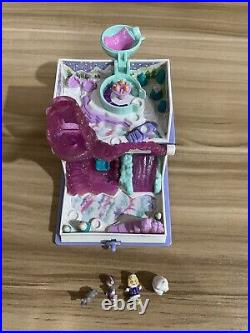 1995 Polly Pocket Bluebird Sparkle Snowland Enchanted Storybook with Figures