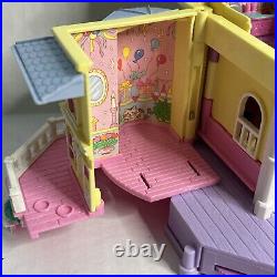 1995 Polly Pocket COMPLETE Clubhouse Pop-Up Party Play House Bluebird 6 Dolls