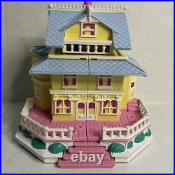 1995 Polly Pocket COMPLETE Clubhouse Pop-Up Party Play House Bluebird 6 Dolls