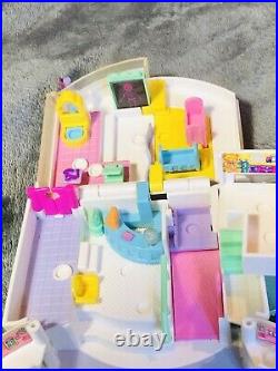 1995 Polly Pocket Children's' Hospital Pollyville Bluebird Toys