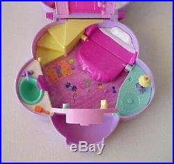 1995 VINTAGE Polly Pocket LUCY LOCKET LUCY'S PRETTY PETS CORNER