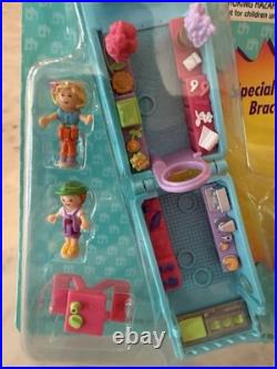 1996 Polly Pocket Bluebird Flower Cafe On-The-Go with bracelet NOC