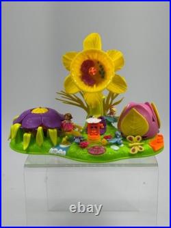 1997 Polly Pocket Bluebird Petal Village Complete All Original 1997 Polly Pocket Bluebird Petal Village Complete All Original
