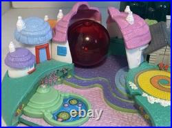 2001 Mattel Polly Pocket Wizard of Oz Emerald City Playset 5 Figures LIGHTS WORK