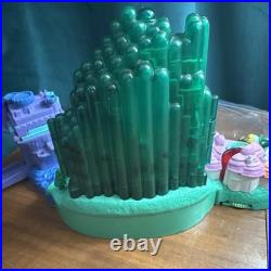 2001 Mattel Polly Pocket Wizard of Oz Emerald City Playset 5 Figures LIGHTS WORK