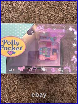 2018 Polly Pocket 30th Anniversary Partytime Surprise Keepsake Compact NIB