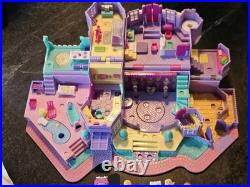 BLUEBIRD Polly Pocket Magical Mansion working lights with figures