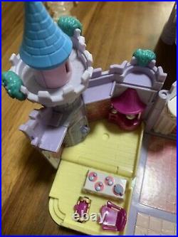 Bluebird 1995 Polly Pocket Disney Cinderella Castle with carriage And Figures