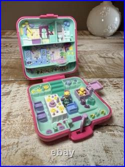 Bluebird Polly Pocket 1989 Compact Playset with Dolls & Accessories Vintage