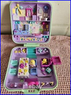 Bluebird Polly Pocket 1989 Polly's Partytime Surprise Near Complete Mint Green