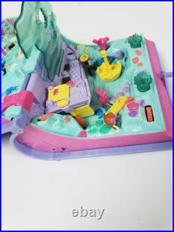 Bluebird Polly Pocket Sparkling Mermaid Adventure Storybook Lights work 5 figure