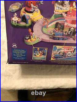Brand New Disney Magic Kingdom Castle Miniatures Polly Pocket Playset Mattel