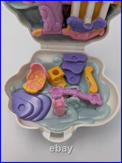 Disney Hercules Polly Pocket Playset 1996 VINTAGE Compact with Figures RARE READ Disney Hercules Polly Pocket Playset 1996 VINTAGE Compact with Figures RARE READ