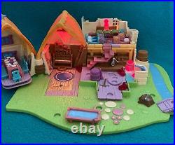 Disney Polly Pocket Snow White and Seven Dwarfs COMPLETE Cottage dolls cauldron