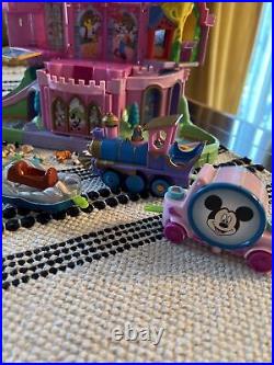 Disneyland Disney World Polly Pocket Magic Kingdom Castle Figures Train
