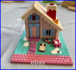 Large lot- 11 Vintage Polly Pockets Pollyville Houses and Playsets