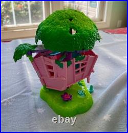 Large lot- 11 Vintage Polly Pockets Pollyville Houses and Playsets