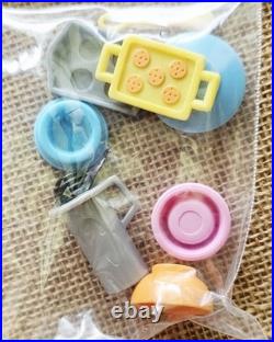 Lot Of 380+pc Polly Pocket Dolls, Clothes, Shoes, Furniture & Acc Lot Of 380+pc Polly Pocket Dolls, Clothes, Shoes, Furniture & Acc