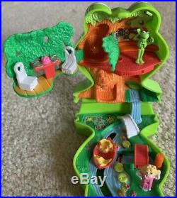 Muppets Kermit Saves the Day Bluebird Polly Pocket Style COMPLETE RARE Case 1997
