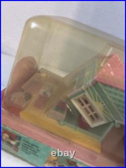 NEW Vintage 1994 Polly Pocket Pollyville Beach Cafe Playset