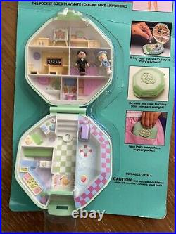 New 1990 Polly Pocket VTG Polly's School Green Compact Bluebird Toys