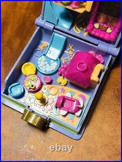 Polly Pocket 1995 Toy Land 2 Figures And Key Storybook Book Vintage Bluebird