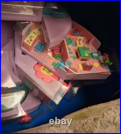 Polly Pocket BEAUTY CASE PLAYSET withPretty Me Cosmetics 1991 Bluebird NIB Vintage