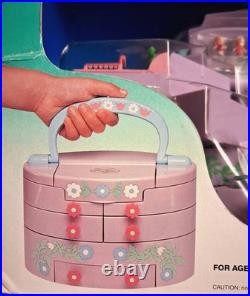 Polly Pocket BEAUTY CASE PLAYSET withPretty Me Cosmetics 1991 Bluebird NIB Vintage