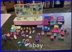 Polly Pocket Bluebird 1989 Pool Party Compact & Lot Of 12 PP Dolls & Misc Acces