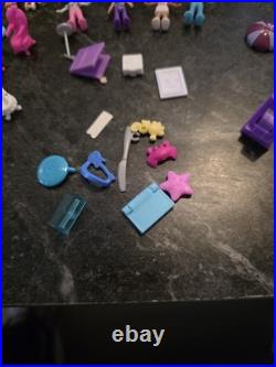Polly Pocket Bluebird 1989 Pool Party Compact & Lot Of 12 PP Dolls & Misc Acces