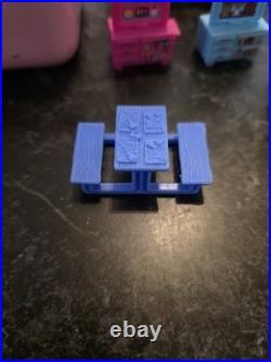 Polly Pocket Bluebird 1989 Pool Party Compact & Lot Of 12 PP Dolls & Misc Acces