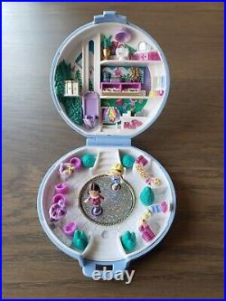 Polly Pocket Bluebird 1989 Skating Party with Figures COMPLETE #001