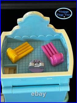 Polly Pocket Disney Daisy's Boutique 1996 Vintage Bluebird Polly 100% COMPLETE Polly Pocket Disney Daisy's Boutique 1996 Vintage Bluebird Polly 100% COMPLETE