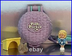 Polly Pocket FUZZY BUNNY Locket COMPLETE 1993 Vintage Bluebird Toys