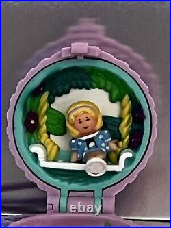 Polly Pocket FUZZY BUNNY Locket COMPLETE 1993 Vintage Bluebird Toys