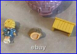 Polly Pocket FUZZY BUNNY Locket Vintage 1993 Bluebird Toys COMPLETE