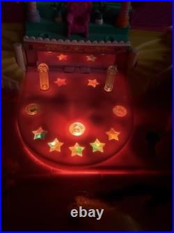 Polly Pocket Hat Box Light UP FASHION SHOW Playset 1995 Vtg Bluebird COMPLETE