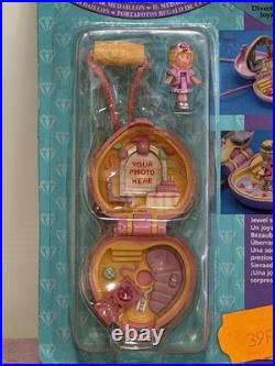 Polly Pocket PRETTY PRESENT Locket Playset 1993 Vintage Bluebird NIP NEW MOC