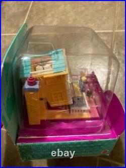 Polly Pocket Pet Store Shop Pollyville Vintage In Box missing one doll READ