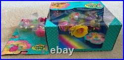 Polly Pocket Totally Flowers Boutique Butterfly Twirler Village Rose Hideaway