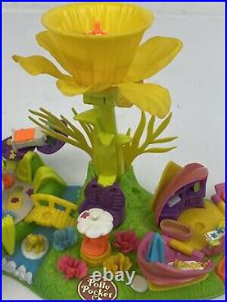 Polly Pocket Totally Flowers Petal Village Playset Bluebird 1997 Near Complete