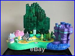 Polly Pocket ULTRA RARE WIZARD OF OZ WITH 9 FIGURES ALL LIGHTS WORKING