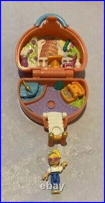 Polly Pocket Vintage 1996 ITALIAN HOLIDAY Suitcase with Polly Figure