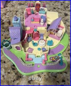 Polly pocket vintage 90s Lot With 6 Figures