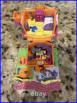 Polly pocket vintage 90s Lot With 6 Figures