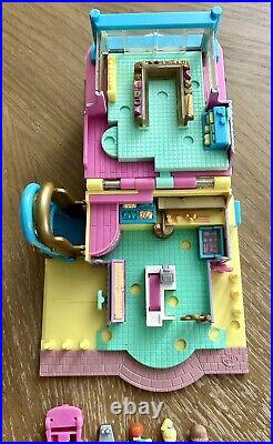 Rare Vintage Bluebird Polly Pocket 1995 Light-Up Supermarket with dolls, pink
