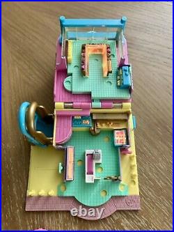 Rare Vintage Bluebird Polly Pocket 1995 Light-Up Supermarket with dolls, pink